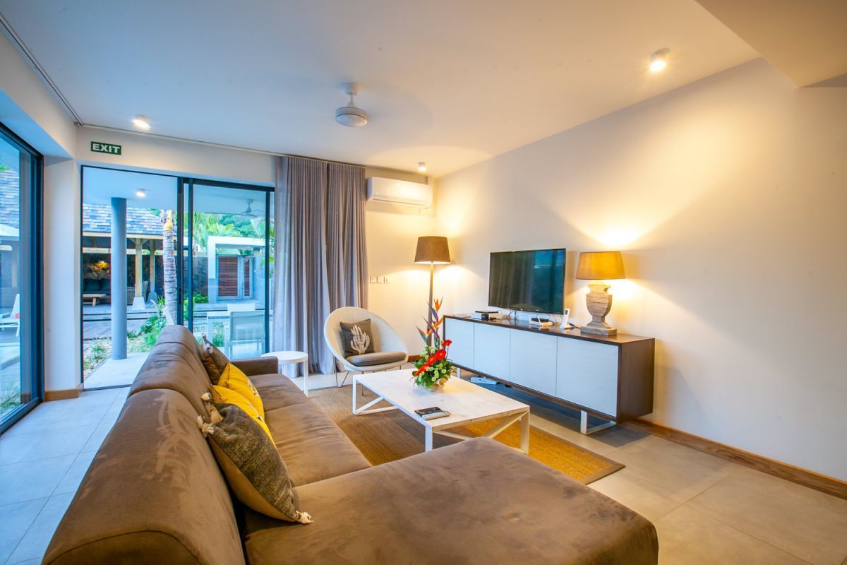 Superior Pool Villa | Salon TV