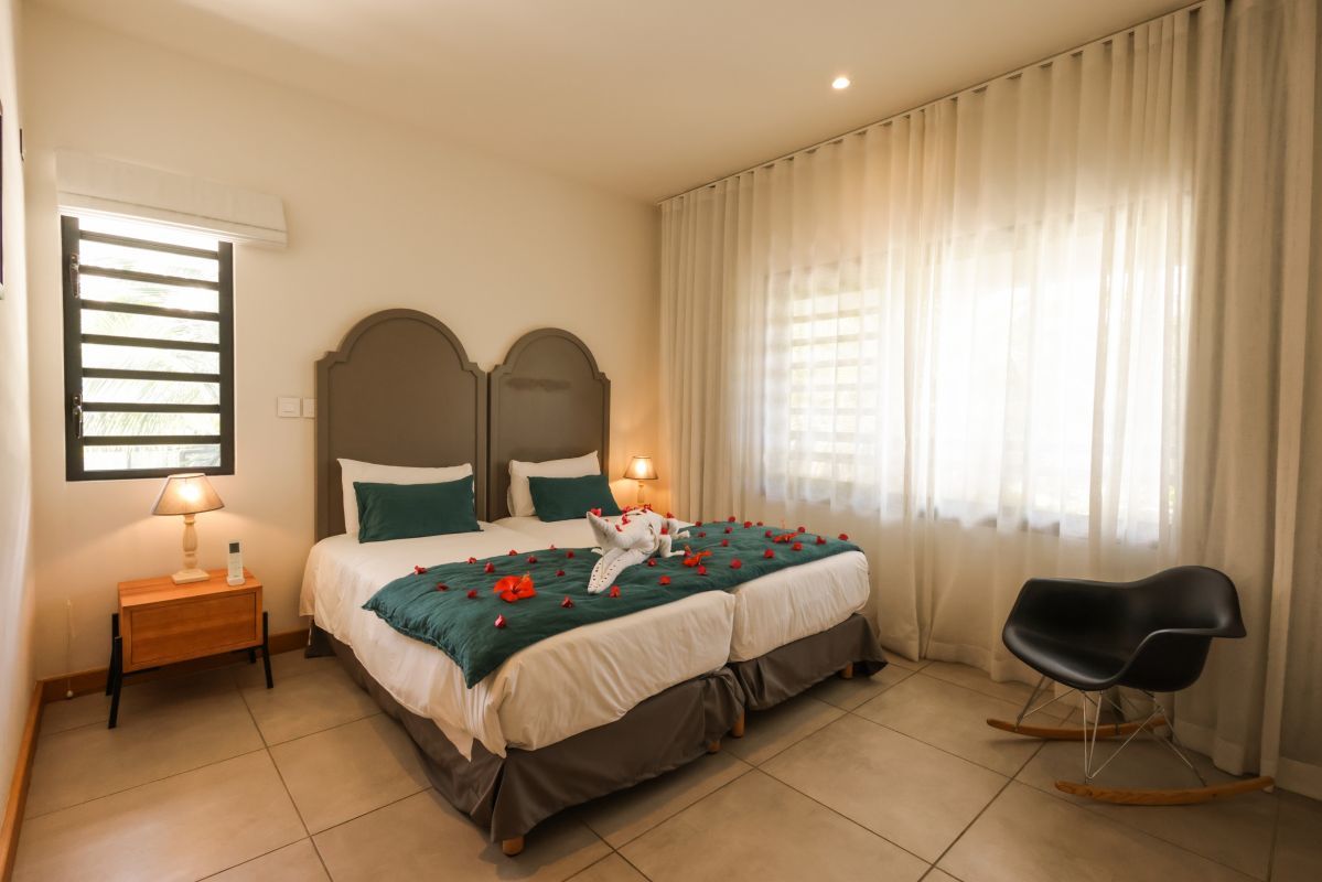 Superior Pool Villa | Chambre avec lits jumeaux