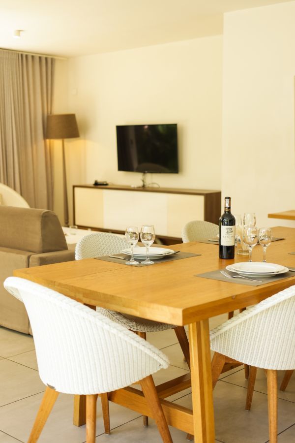 Superior Pool Villa | Salle à manger